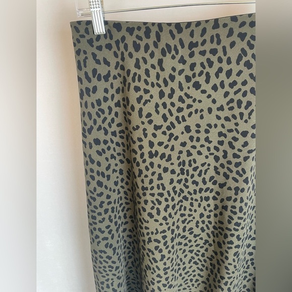 Sanctuary Olive green and black Everyday Animal Print Midi Skirt Size M - Picture 2 of 5